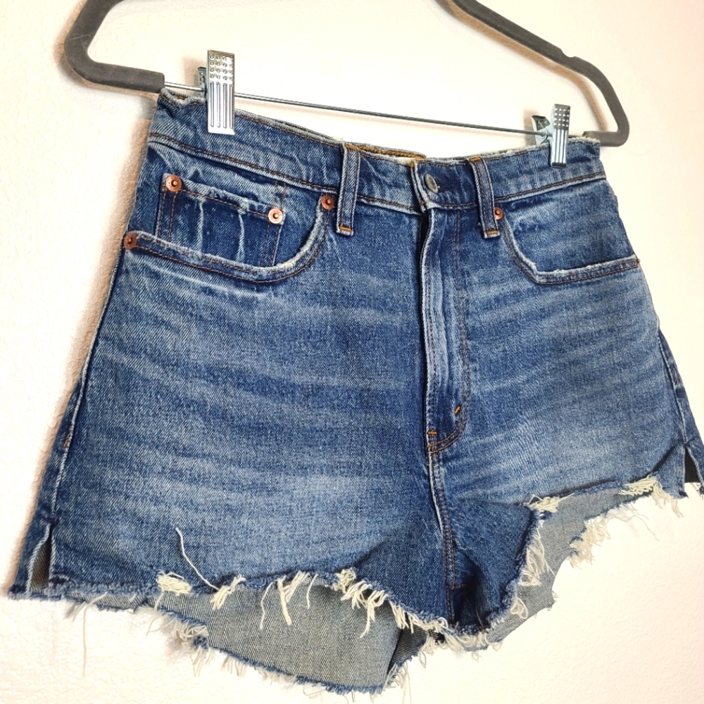 Abercrombie & Fitch Curve Love The Mom High-Rise Denim Shorts Size 28 - Picture 4 of 8